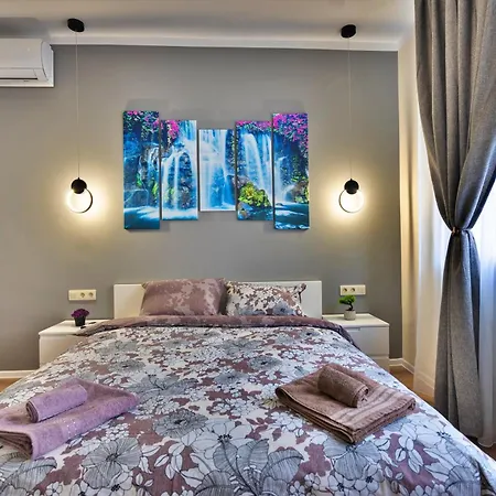 The Heart Of Just Steps Away From Vitoshka Appartement Sofia