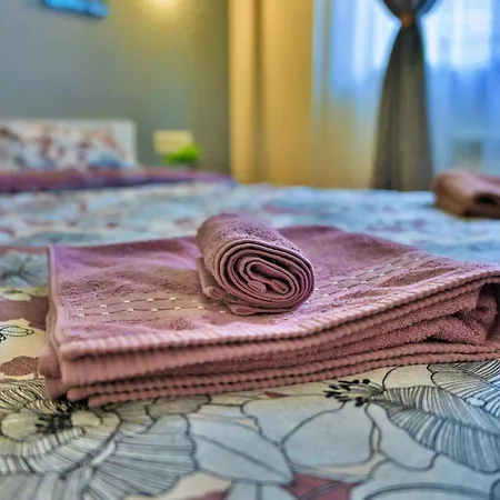 The Heart Of Just Steps Away From Vitoshka Apartament Sofia