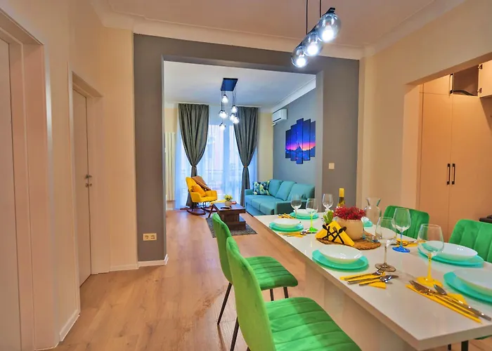 The Heart Of Just Steps Away From Vitoshka * ソフィア