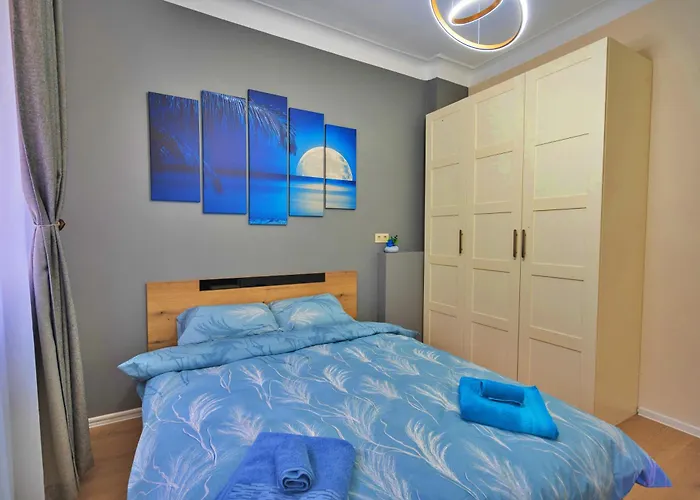 The Heart Of Just Steps Away From Vitoshka ソフィア